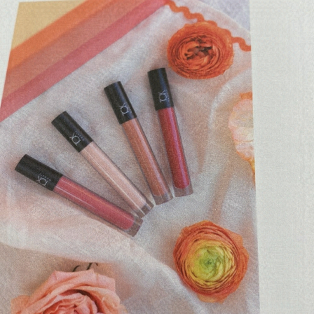 Jilly box lip tonic, glow